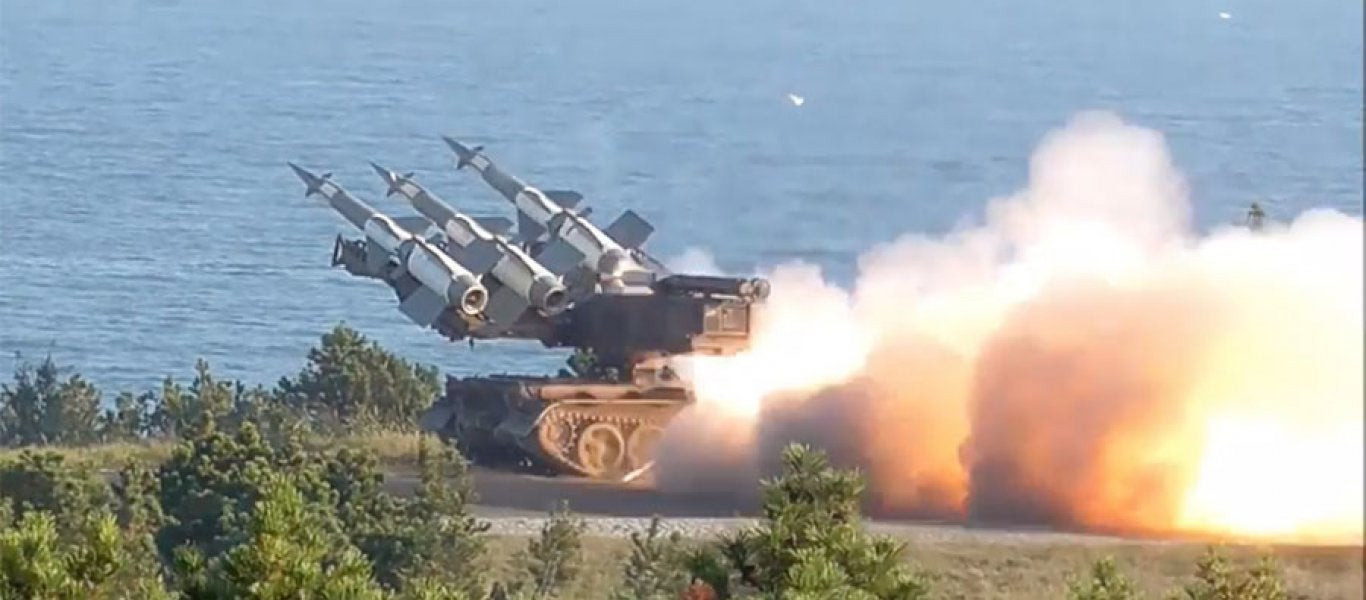 Η Πολωνία πραγματοποιεί ασκήσεις αεράμυνας ενάντια στη «ρωσική απειλή» (βίντεο)